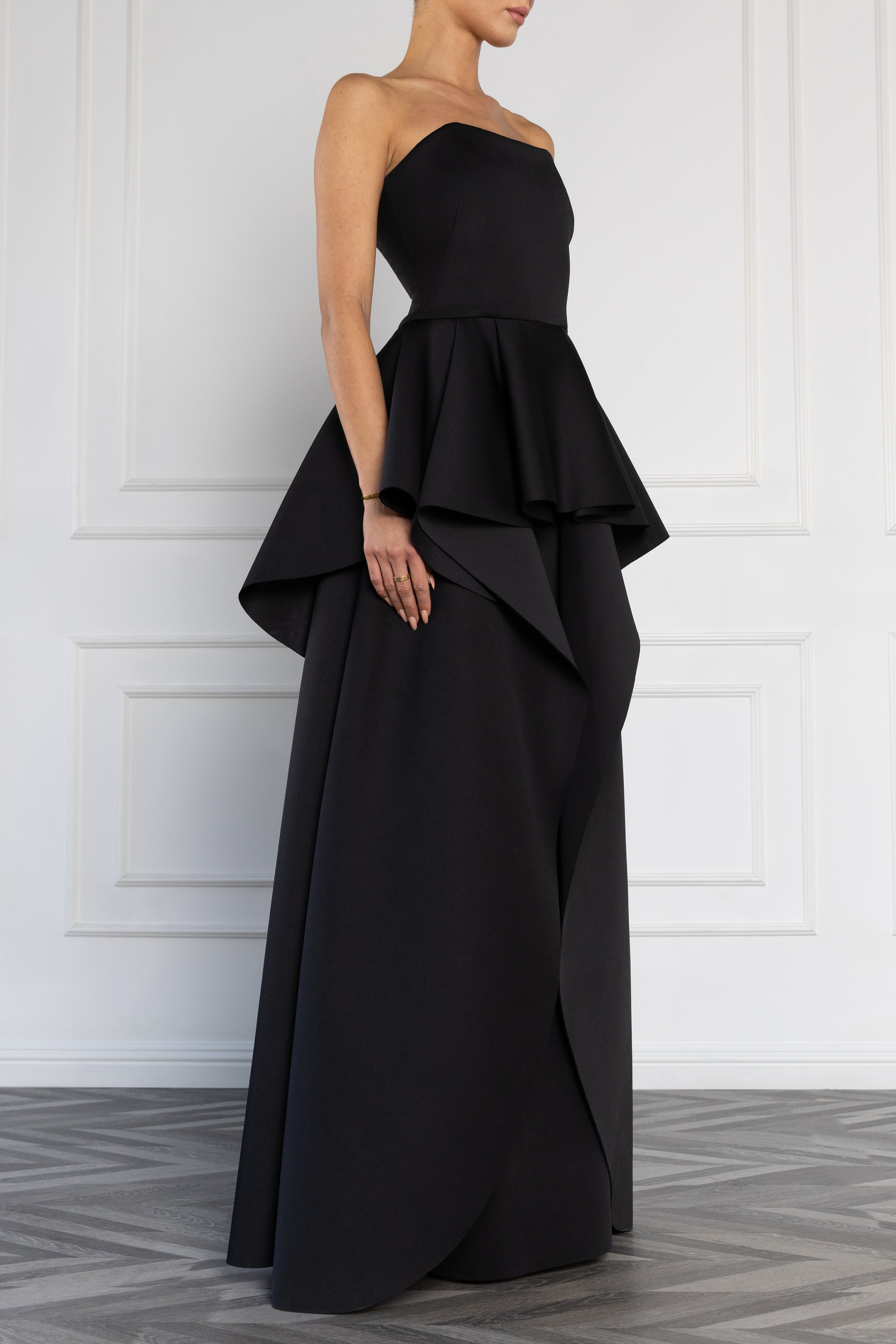 Black Halo Women's Avenia Gown - Black - Size 8 Black Halo Women's Avenia Gown - Black - Size 8